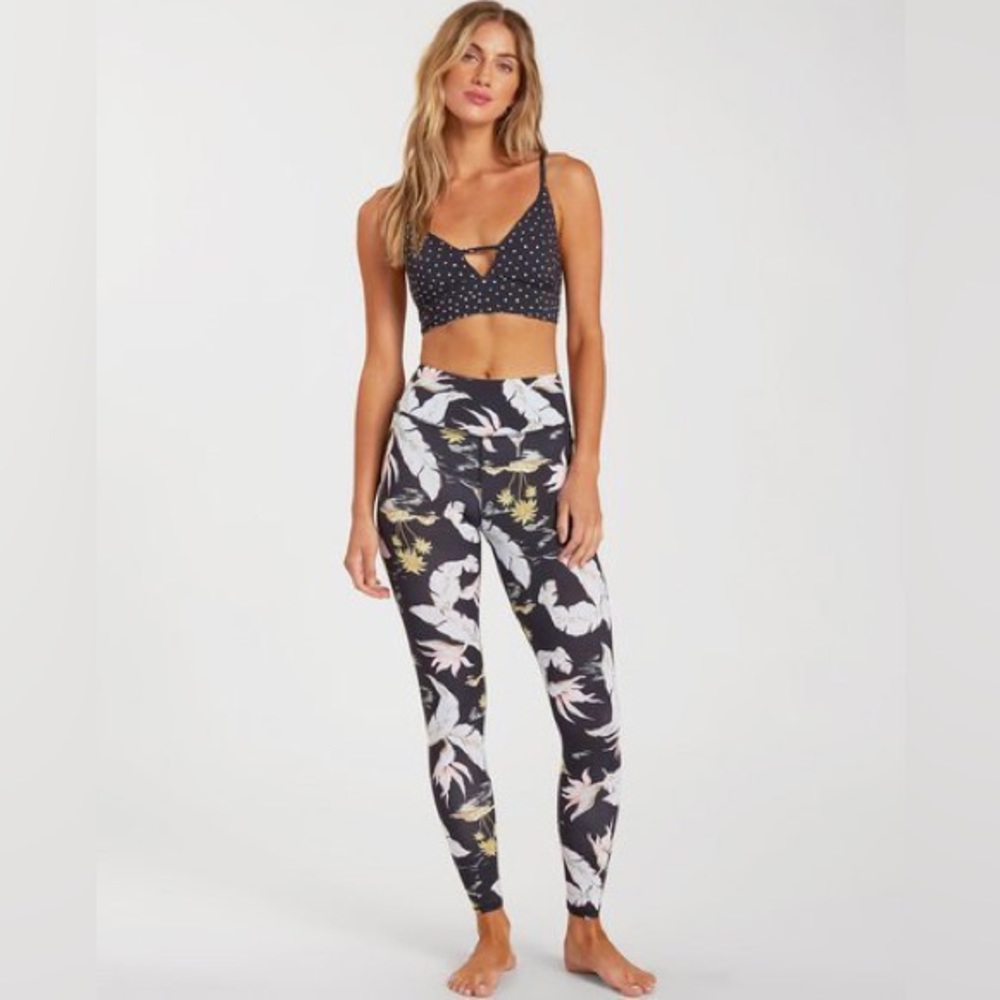 Billabong Beyond The Palms Swim Leggings black with tropical print black pebble